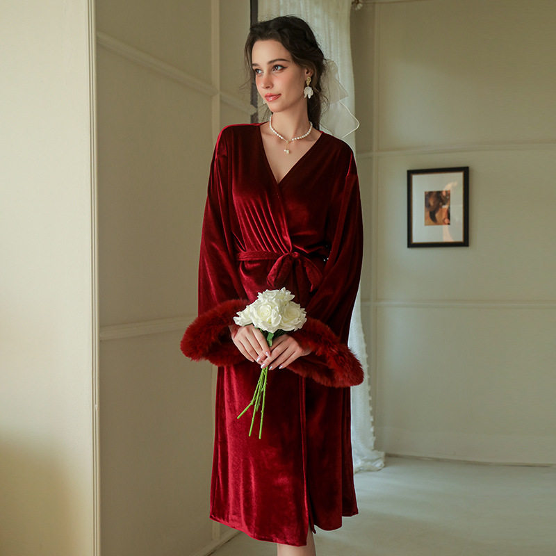 Elegant Appearance Nightgown