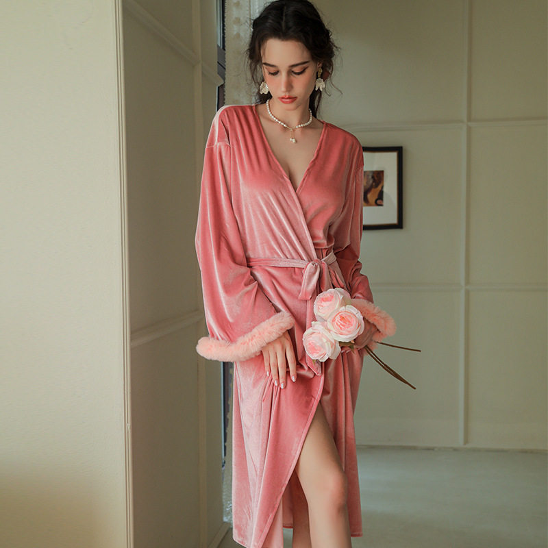 Elegant Appearance Nightgown